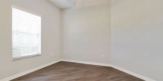 Registry at Windsor Parke Gallery 90