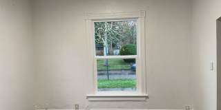 3 Bedroom Home for Rent, New kitchen, windows, flooring, and lights! Gallery 8