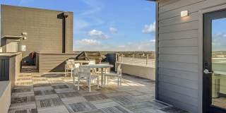 Stunning one bedroom unit in The Wedgewood section of town. Gallery 36