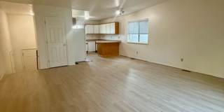 4 Bedroom, 2 Bathroom Duplex - Pet Friendly Gallery 26