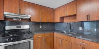 Grand Island Square - 3 Miles to Aventura Mall Gallery 33