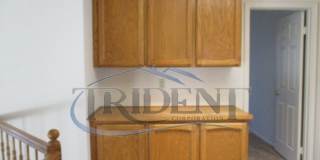 Large 4 bedroom, 3 bath house located on a large lot Gallery 22