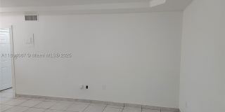 1975 NE 135th St Gallery 4