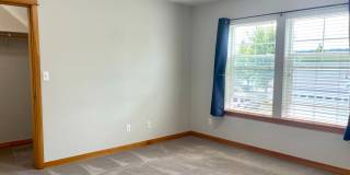 Desirable Downtown Poulsbo Place condo Gallery 15