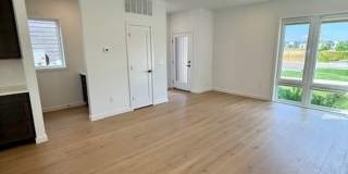 3 Bedrooms 2 1/2 Bathrooms - Where Mountains meet you at upscale living! Gallery 12