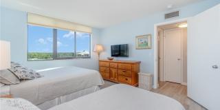 2810 Estero Boulevard Gallery 21