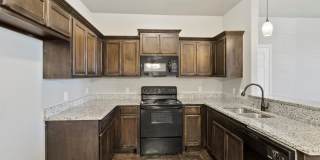3br 2ba duplex with 2 car garage! Gallery 6