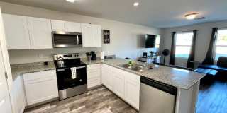 New 4 Bedroom Home in Bullhead City! AVAILABLE FURNISHED OR UNFURNISHED! Gallery 12