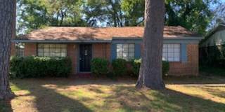 3/2 Spacious Backyard Gallery 1