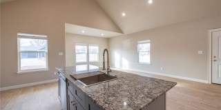 901 Valley Oaks Ln Gallery 4