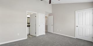 2048 Opal Street Gallery 29