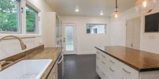 610 N Olive Avenue Gallery 21