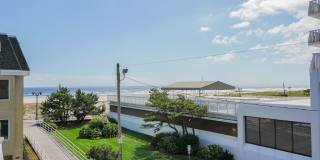 137 S Berkley Square Gallery 29