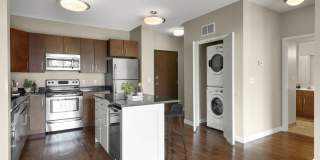 Be @ Axon Green Gallery 9