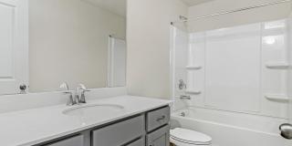15741 Country House St Gallery 10