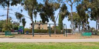 Recently Renovated University Heights 2 Bed 1 Bath with 2 off-street parking spaces! Pet OK! Gallery 40