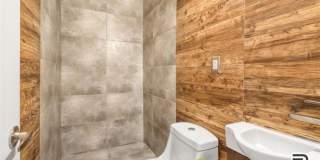 753 Lexington Avenue Gallery 8
