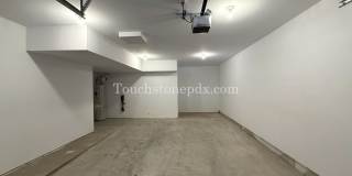 Charming 3 Bed, 2 Bath Townhome with Garage in Beautiful Sandy Gallery 27