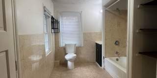 Spacious 3 Bedroom House Available Now! Gallery 10