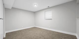 Commons - 5051 S Forrestville Gallery 39