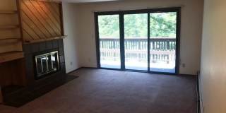 Bright and spacious two Bedroom one Bath, big deck, great location! (34th) Gallery 3
