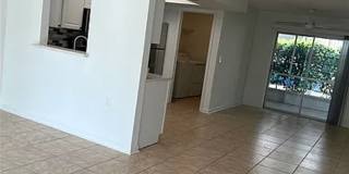Spacious 2/1 duplex home in the Imperial Shores neighborhood Gallery 8