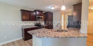 4 Bed Waukee Home with Granite Counters & Covered Deck Gallery 4