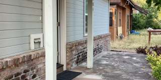 2-Bed, 2-Bath Cottage PENDING Gallery 3