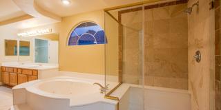 Beautiful 5 bedroom 4.5 bath home with large basement in gated community! Gallery 34