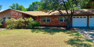 Self Showing - 4 Bed 2 Bath 2 Living Areas! Move In Ready! Gallery 1