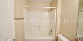 2-Bedroom, 2.5-Bath Urbandale Townhome with 2-Car Garage & Deck Gallery 20