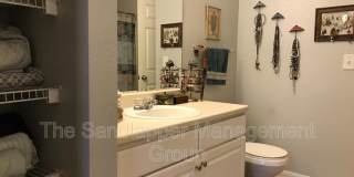 60 Fenwick Hall Allee Gallery 10