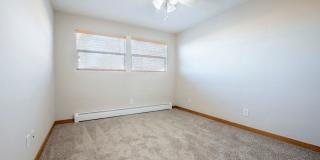 Newly Remodeled 2 Bedroom + den near Hilldale Mall Gallery 19