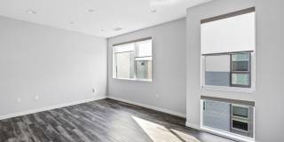 Beautiful three story live/work townhome in Westside Costa Mesa! Gallery 26