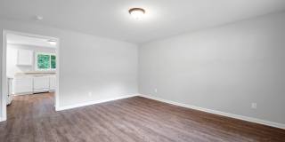 1317 Mayfield Lane - A Gallery 14