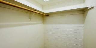 1 and 2 Bedrooms Great Location with Community Pool and Onsite Laundry! 1/2 of Mile from U of A Gallery 32