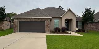 Beautiful 3 Bedroom home in Lucian Fields Gallery 1