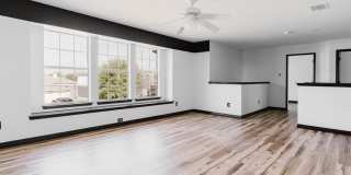 1733 Elm Street Gallery 21