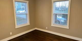 Beautiful 2 Bedroom Belmont Bungalow Gallery 6