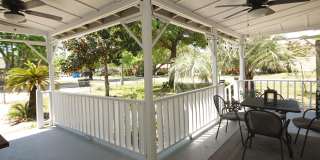 37 SE Magnolia Avenue Gallery 10