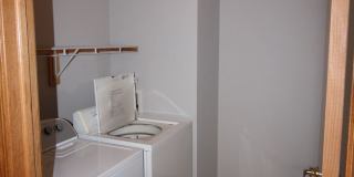 4219 Owl Creek Dr. - 3 Bedroom 2.5 Bath w/ a 2 car attached garage Gallery 9