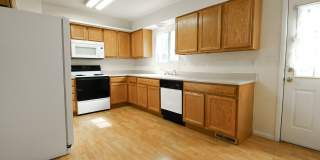 3 bedroom and 2 bathroom home! Gallery 10