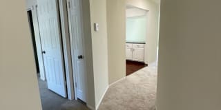 Skidmore Apartments Gallery 26