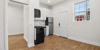 720 1/2 Queenstown Court - 3 Gallery 28