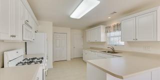 443 Surrey Park Drive SE Gallery 19