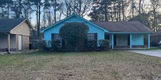 Updated Three Bedroom Home on Cul-de-sac Near Coffee Bluff Gallery 1