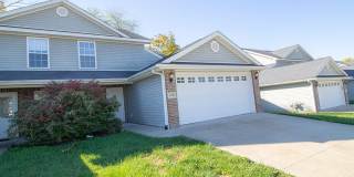 Spacious 4 BDR Duplex Gallery 1