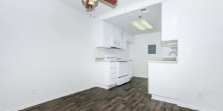 Pinecrest Apartment Homes Gallery 28