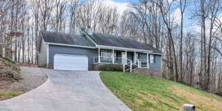 Clinton 37716 - 3 bedroom, 2 bath home - Call Sharon Arnwine 865-313-7215 Gallery 1