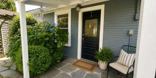 Queen Anne Cottage Gallery 1